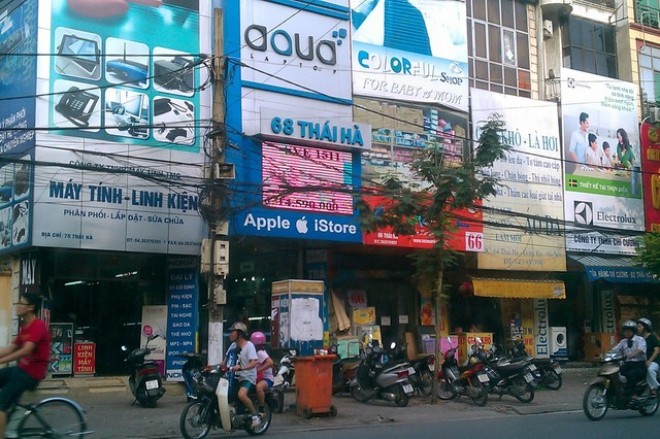 Giá thuê mặt bằng tại các con phố đắc địa ở Hà Nội vẫn giữ mức cao