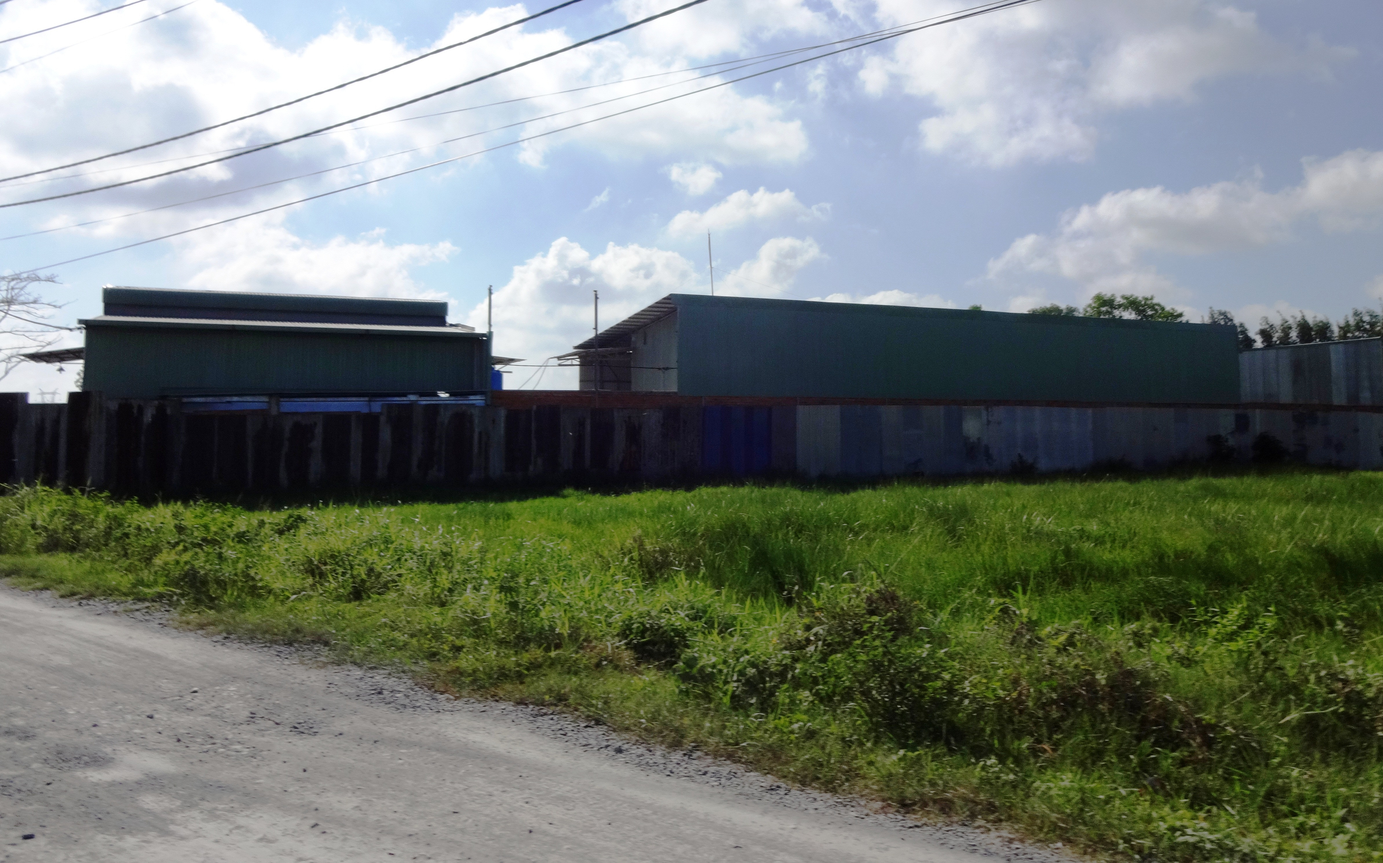 Xử lý nửa vời nhà xưởng không phép tại quận Bình Tân, TPHCM: Môi trường sống đang bị …hủy hoại