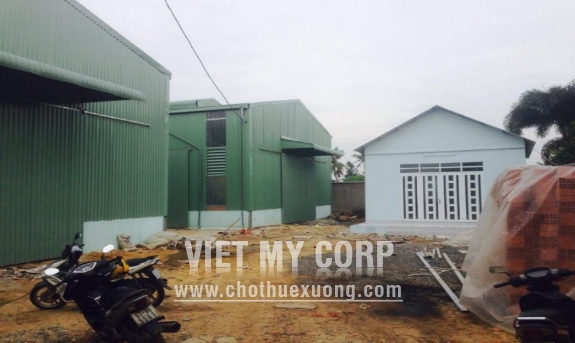 Bán gấp 2 kho xưởng 1800m2 và 4000m2 mặt tiền quốc lộ 13 Huyện Thuận An , Bình Dương 1