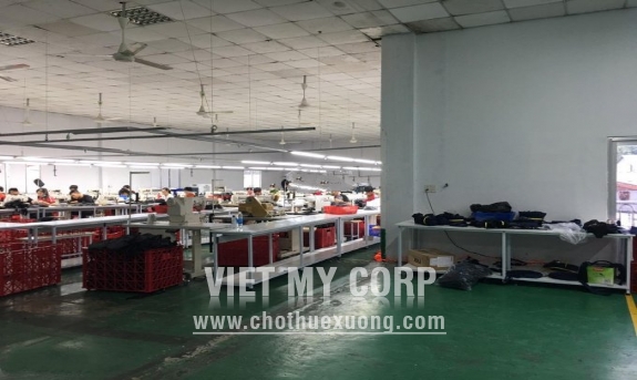 Sang xưởng may balo tú xách 700m2 có sẵn công nhân vs máy móc ở Thuận An, BD 6