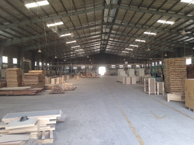 Sang nhượng xưởng sản xuất gỗ 3400m2 ở Khánh Bình Tân Uyên ,Bình Dương có đầy đủ máy móc