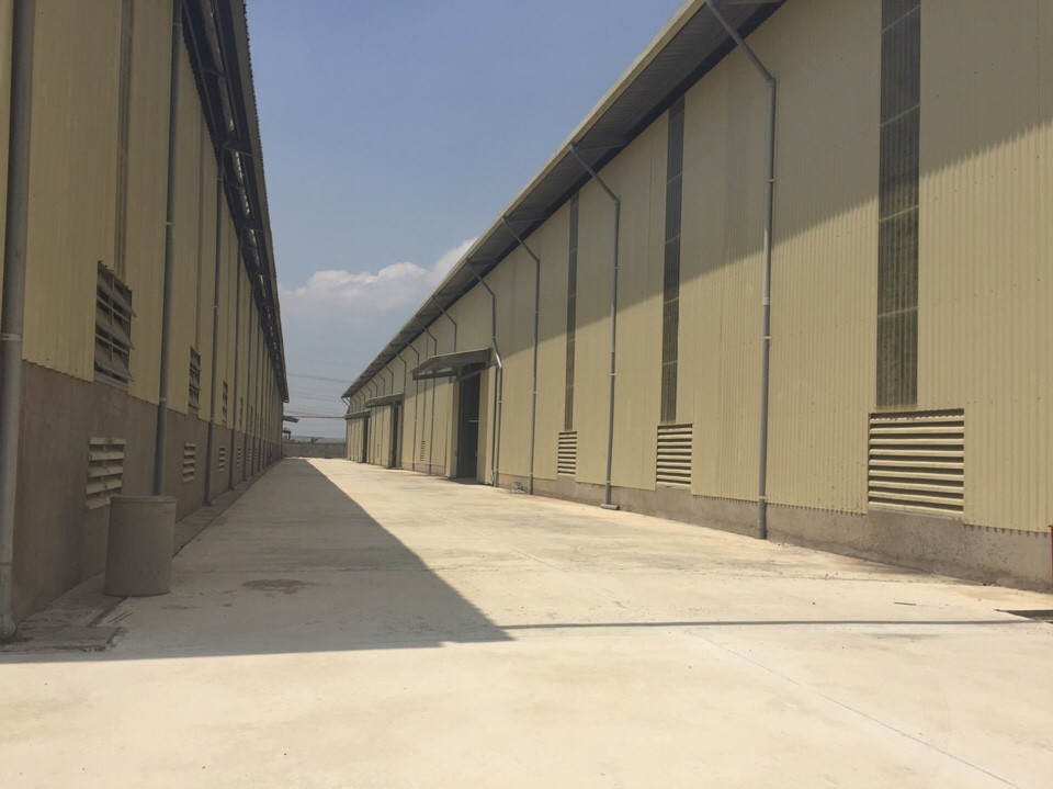 Cho thuê xưởng 6000m2 và 13000m2 mới 100% giá 1,6usd/m2 trong KCN Nam Tân Uyên, Bình Dương