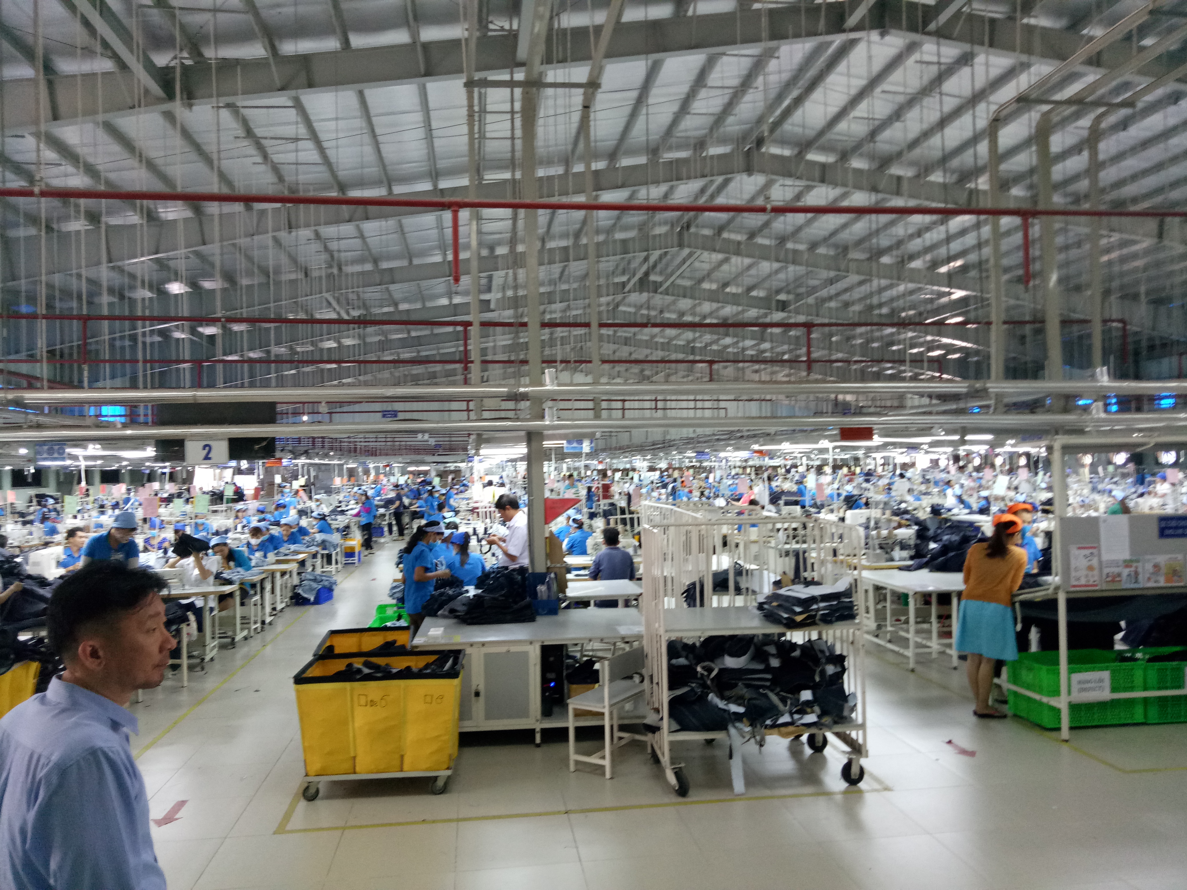 Bán/ cho thuê xưởng may 10 chuyền có sẵn 858 công nhân đang làm việc ở Tân Uyên Bình Dương