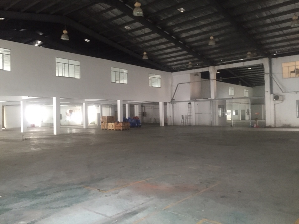 Cho thuê nhà xưởng 3700m2 trong KCN Vsip 1, Thuận An, Bình Dương giá 2,5usd/m2
